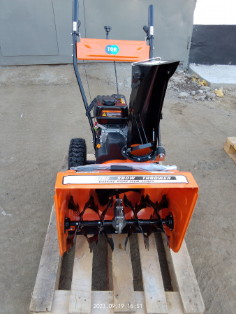Снегоуборщик бензиновый TOR ST- 560 (Loncin)
